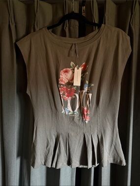 NWT Anthropologie Women’s Olive Green Floral Peplum T-shirt Top